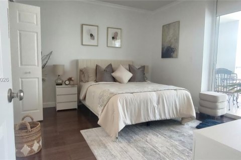 Condominio en alquiler en Miami, Florida, 2 dormitorios, 87.51 m2 № 2046623 - foto 17