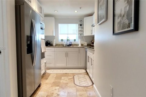 Condominio en alquiler en Miami, Florida, 2 dormitorios, 87.51 m2 № 2046623 - foto 4