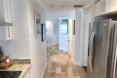 Condominio en alquiler en Miami, Florida, 2 dormitorios, 87.51 m2 № 2046623 - foto 8