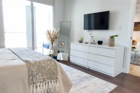 Condominio en alquiler en Miami, Florida, 2 dormitorios, 87.51 m2 № 2046623 - foto 18