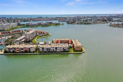 Condominio en alquiler en South Pasadena, Florida, 1 dormitorio, 55.74 m2 № 1798544 - foto 2