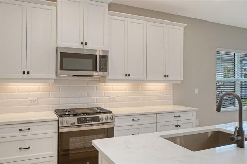 House in Sarasota, Florida 3 bedrooms, 216.65 sq.m. № 2393706 - photo 18