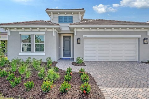 House in Sarasota, Florida 3 bedrooms, 216.65 sq.m. № 2393706 - photo 2