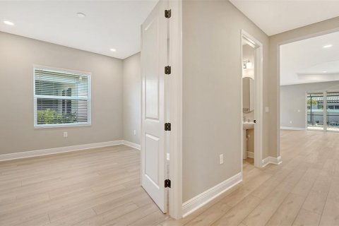 House in Sarasota, Florida 3 bedrooms, 216.65 sq.m. № 2393706 - photo 28