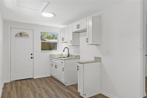 Casa en venta en Crystal River, Florida, 2 dormitorios, 61.97 m2 № 2430858 - foto 8
