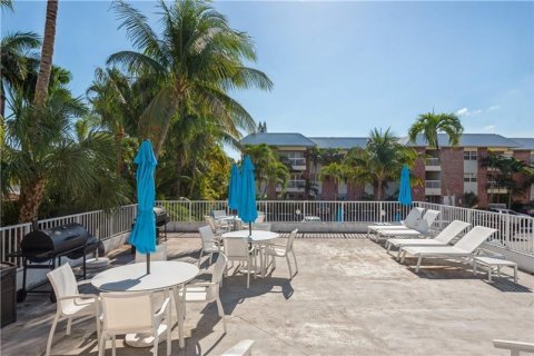 Condo in Fort Lauderdale, Florida, 1 bedroom № 2146689 - photo 13