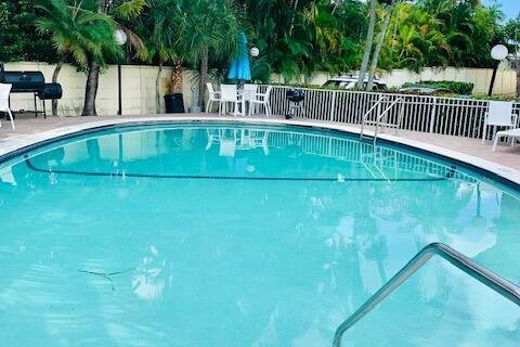 Condo in Fort Lauderdale, Florida, 1 bedroom № 2146689 - photo 14