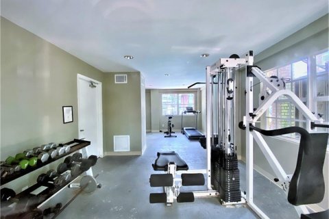 Condo in Fort Lauderdale, Florida, 1 bedroom № 2146689 - photo 10