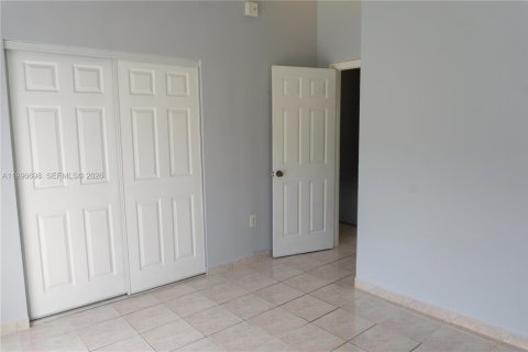 Condominio en alquiler en Miami, Florida, 2 dormitorios, 76.92 m2 № 2058515 - foto 14