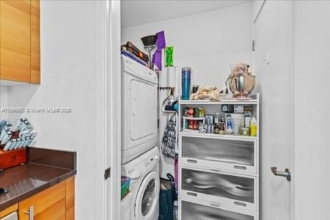 Copropriété à vendre à Miami, Floride: 1 chambre, 66.05 m2 № 1950222 - photo 10
