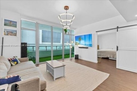 Copropriété à vendre à Miami, Floride: 1 chambre, 66.05 m2 № 1950222 - photo 12