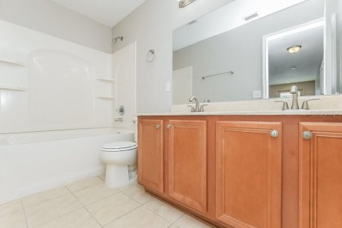 Villa ou maison à louer à Land O' Lakes, Floride: 4 chambres, 230.21 m2 № 1918115 - photo 16