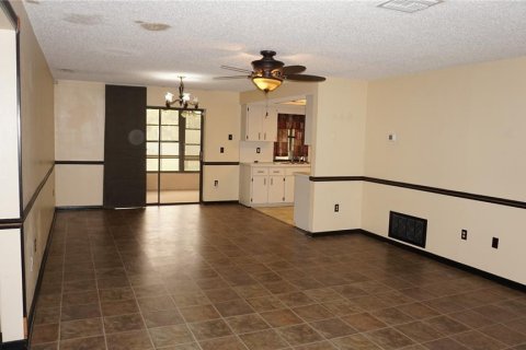 Villa ou maison à vendre à Spring Hill, Floride: 2 chambres, 110.74 m2 № 2259309 - photo 9