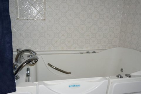Villa ou maison à vendre à Spring Hill, Floride: 2 chambres, 110.74 m2 № 2259309 - photo 13