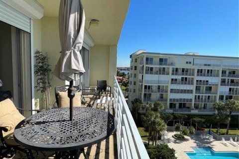 Condo in South Pasadena, Florida, 2 bedrooms  № 1759772 - photo 14