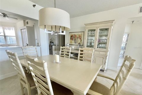 Condo in South Pasadena, Florida, 2 bedrooms  № 1759772 - photo 3