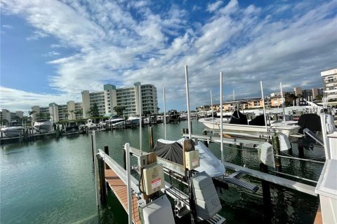 Condo in South Pasadena, Florida, 2 bedrooms  № 1759772 - photo 23