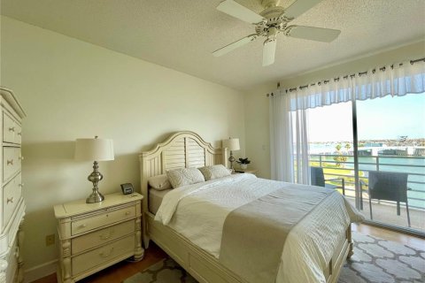 Condo in South Pasadena, Florida, 2 bedrooms  № 1759772 - photo 5