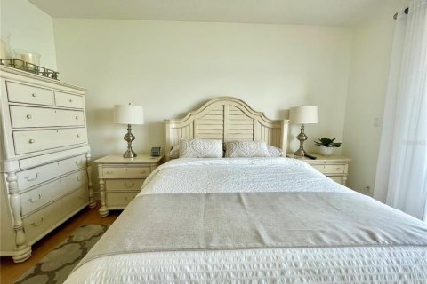 Condo in South Pasadena, Florida, 2 bedrooms  № 1759772 - photo 6