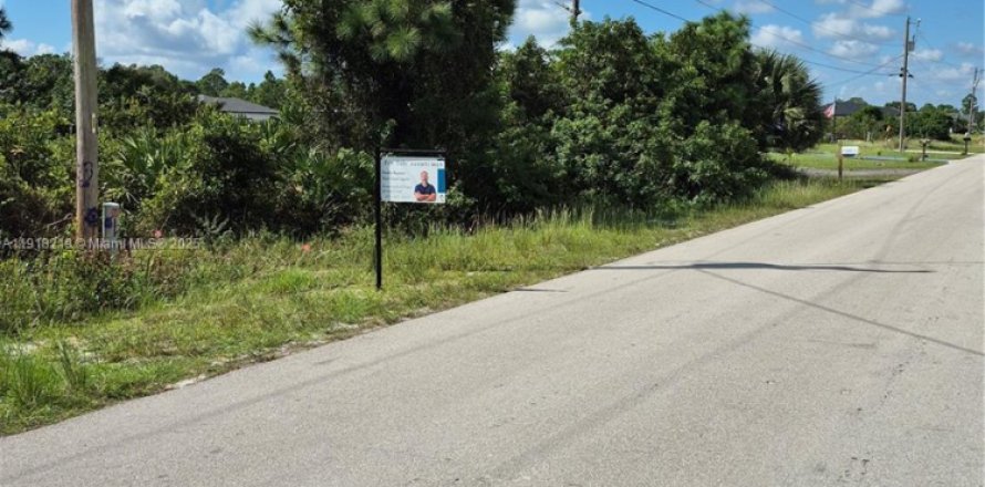 Земельный участок в Лихай-Эйкерс, Флорида № 1972670