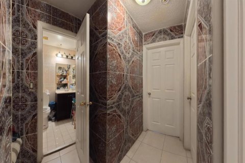 Condo in Delray Beach, Florida, 2 bedrooms  № 2252582 - photo 16