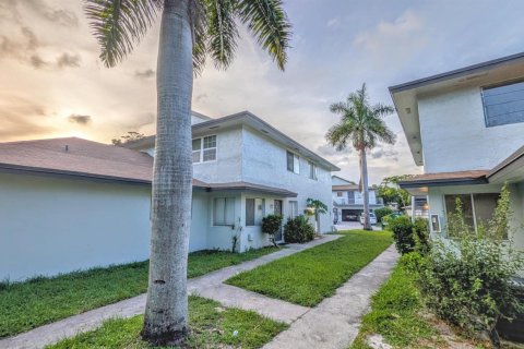 Condo in Delray Beach, Florida, 2 bedrooms  № 2252582 - photo 3