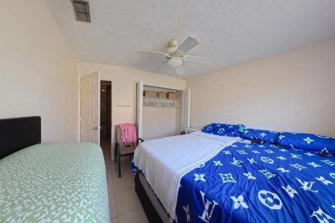 Condo in Delray Beach, Florida, 2 bedrooms  № 2252582 - photo 17