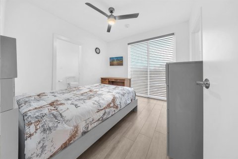 Condo in Deerfield Beach, Florida, 3 bedrooms № 2249476 - photo 23