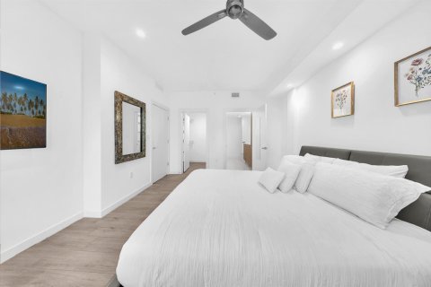 Condo in Deerfield Beach, Florida, 3 bedrooms № 2249476 - photo 11