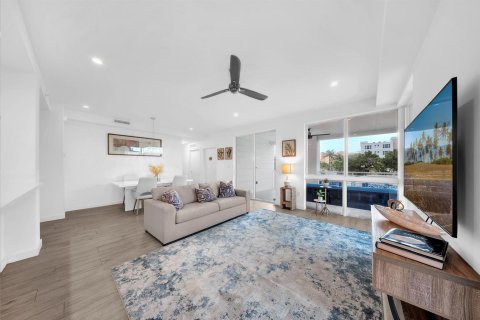 Condo in Deerfield Beach, Florida, 3 bedrooms № 2249476 - photo 6