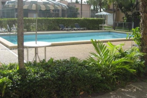 Copropriété à louer à Miami, Floride: 2 chambres, 88.72 m2 № 1966828 - photo 19