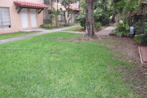 Copropriété à louer à Miami, Floride: 2 chambres, 88.72 m2 № 1966828 - photo 4