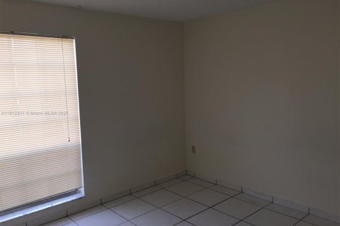 Copropriété à louer à Miami, Floride: 2 chambres, 88.72 m2 № 1966828 - photo 11