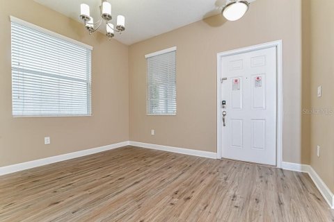 Villa ou maison à louer à Orlando, Floride: 6 chambres, 226.03 m2 № 2437225 - photo 5
