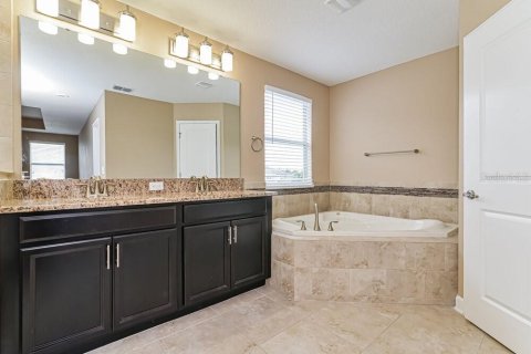 Villa ou maison à louer à Orlando, Floride: 6 chambres, 226.03 m2 № 2437225 - photo 11