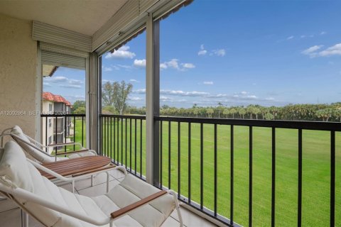 Condominio en Pembroke Pines, Florida, 2 dormitorios  № 2170387