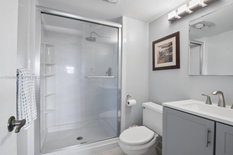 Condominio en venta en Pembroke Pines, Florida, 2 dormitorios, 108.7 m2 № 2170387 - foto 13