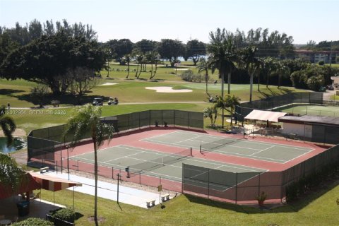 Condominio en venta en Pembroke Pines, Florida, 2 dormitorios, 108.7 m2 № 2170387 - foto 25