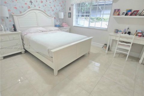 Villa ou maison à vendre à Miami Lakes, Floride: 5 chambres, 349.96 m2 № 2154284 - photo 30