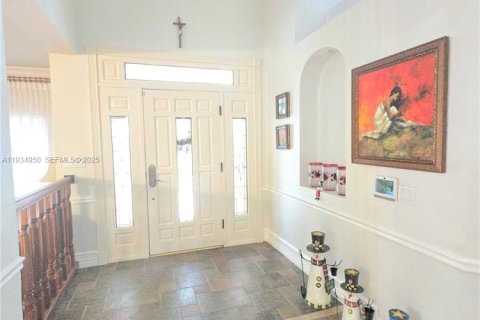 Villa ou maison à vendre à Miami Lakes, Floride: 5 chambres, 349.96 m2 № 2154284 - photo 13