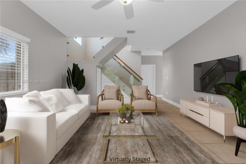 Купить виллу или дом в Майами, Флорида 5 спален, 190.08м2, № 1982666 - фото 6