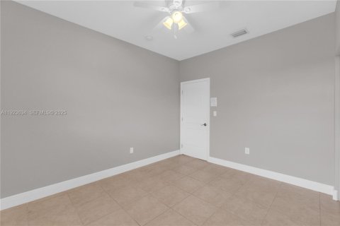 Купить виллу или дом в Майами, Флорида 5 спален, 190.08м2, № 1982666 - фото 28