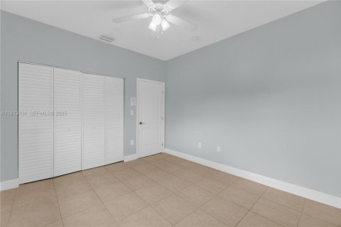 Купить виллу или дом в Майами, Флорида 5 спален, 190.08м2, № 1982666 - фото 24