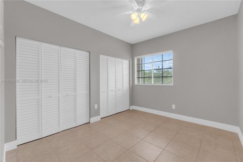 Купить виллу или дом в Майами, Флорида 5 спален, 190.08м2, № 1982666 - фото 29