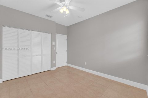 Купить виллу или дом в Майами, Флорида 5 спален, 190.08м2, № 1982666 - фото 26