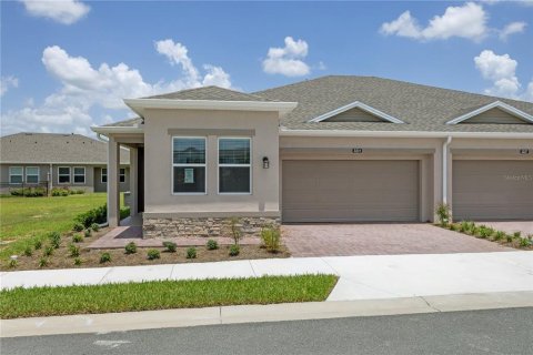Duplex in Ocala, Florida 2 bedrooms, 145.11 sq.m. № 1856084 - photo 1