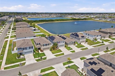 House in Ruskin, Florida 5 bedrooms, 234.3 sq.m. № 2147848 - photo 6