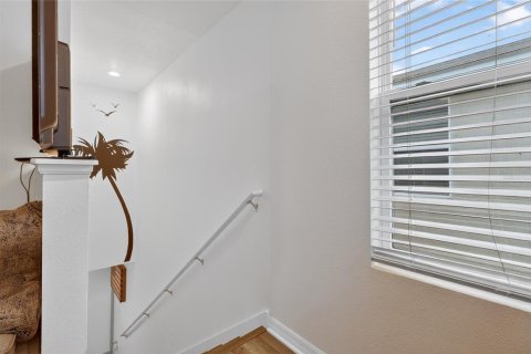 House in Ruskin, Florida 5 bedrooms, 234.3 sq.m. № 2147848 - photo 30