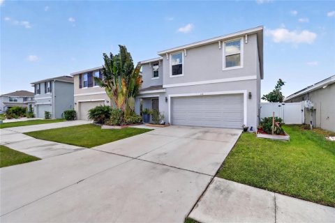 House in Ruskin, Florida 5 bedrooms, 234.3 sq.m. № 2147848 - photo 2