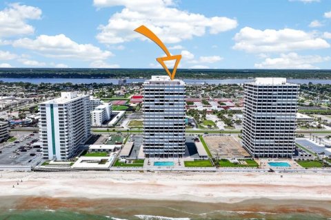 Condo in Daytona Beach, Florida, 2 bedrooms  № 2216740